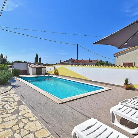 Mit Privatpool Fuer 16 Personen Ca 200 Qm In Galizana, Istrien Istrische Riviera *