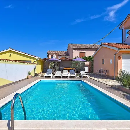 Mit Privatpool Fuer 16 Personen Ca 200 Qm In Galizana, Istrien Istrische Riviera Galižana
