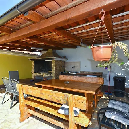 בית נופש Mit Privatpool Fuer 16 Personen Ca 200 Qm In Galizana, Istrien Istrische Riviera