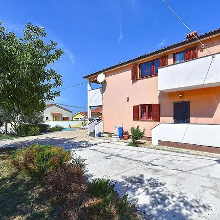 Mit Privatpool Fuer 16 Personen Ca 200 Qm In Galizana, Istrien Istrische Riviera *